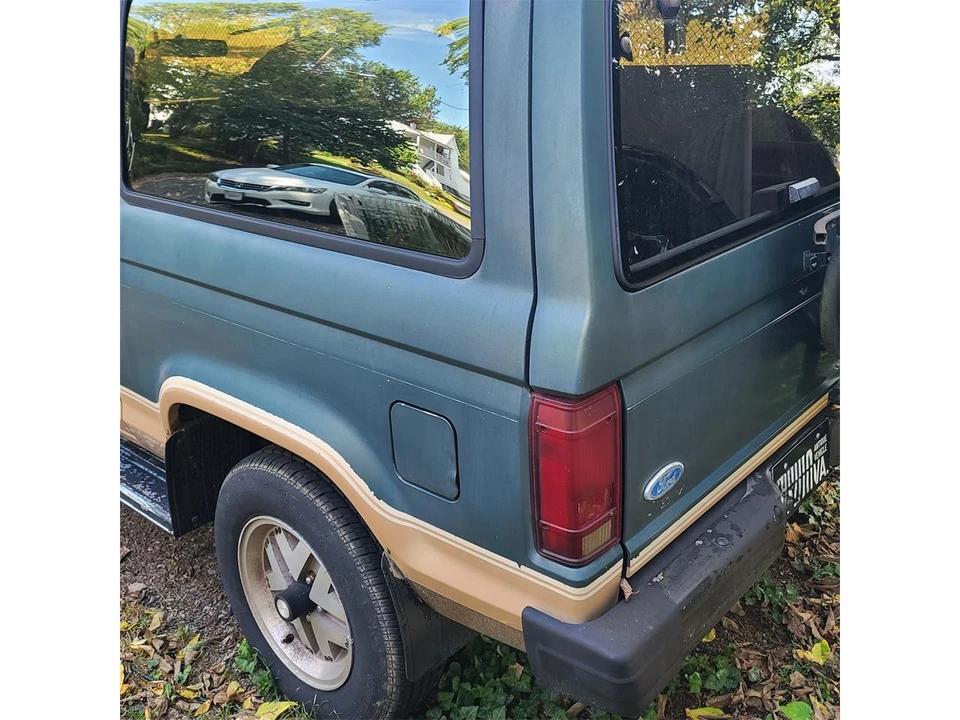 1984 Ford Bronco II - Image 9 of 26