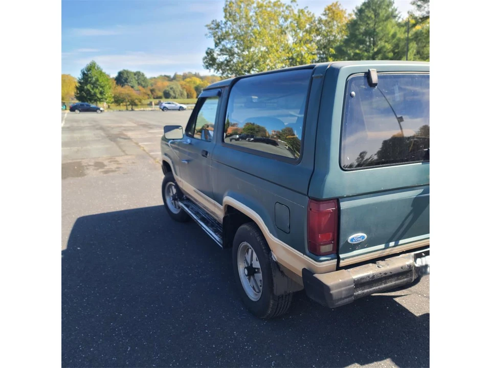 1984 Ford Bronco II - Image 8 of 26