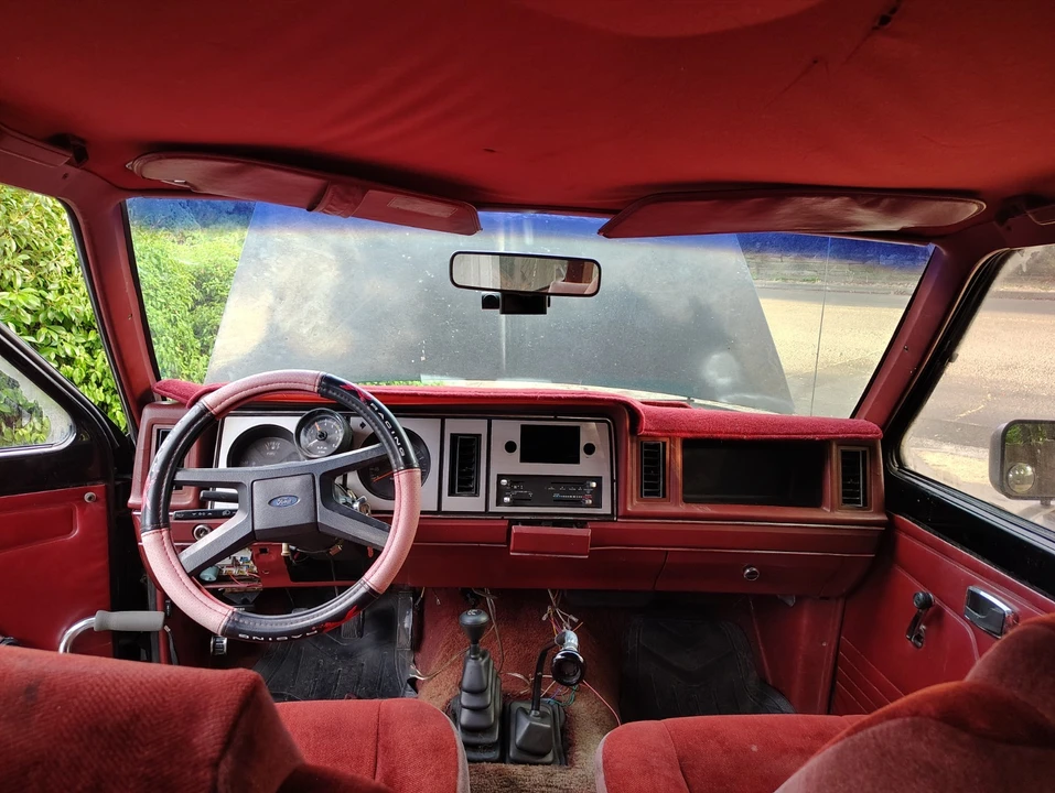 1984 Ford Bronco II - Image 11 of 13
