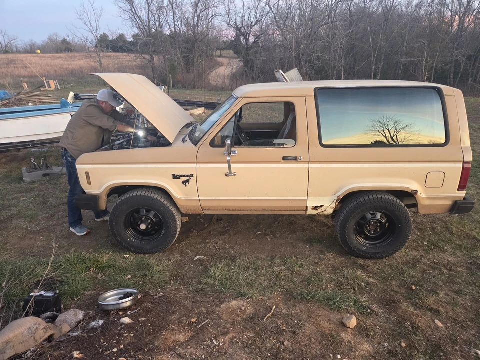 1984 Ford Bronco II - Image 2 of 5