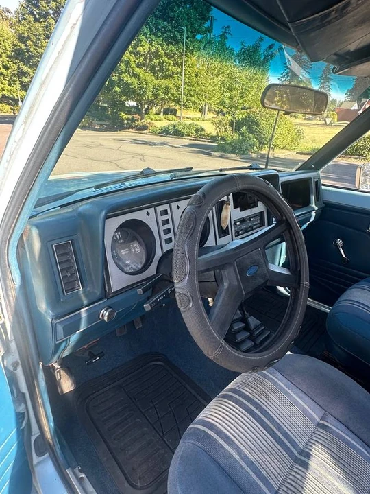 1984 Ford Bronco II - Image 16 of 24