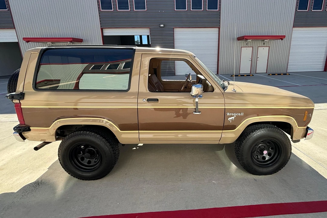 1984 Ford Bronco II - Image 3 of 31
