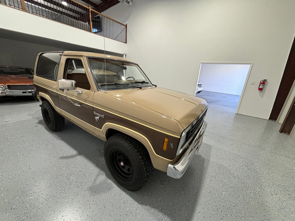 1984 Ford Bronco II - Image 18 of 31