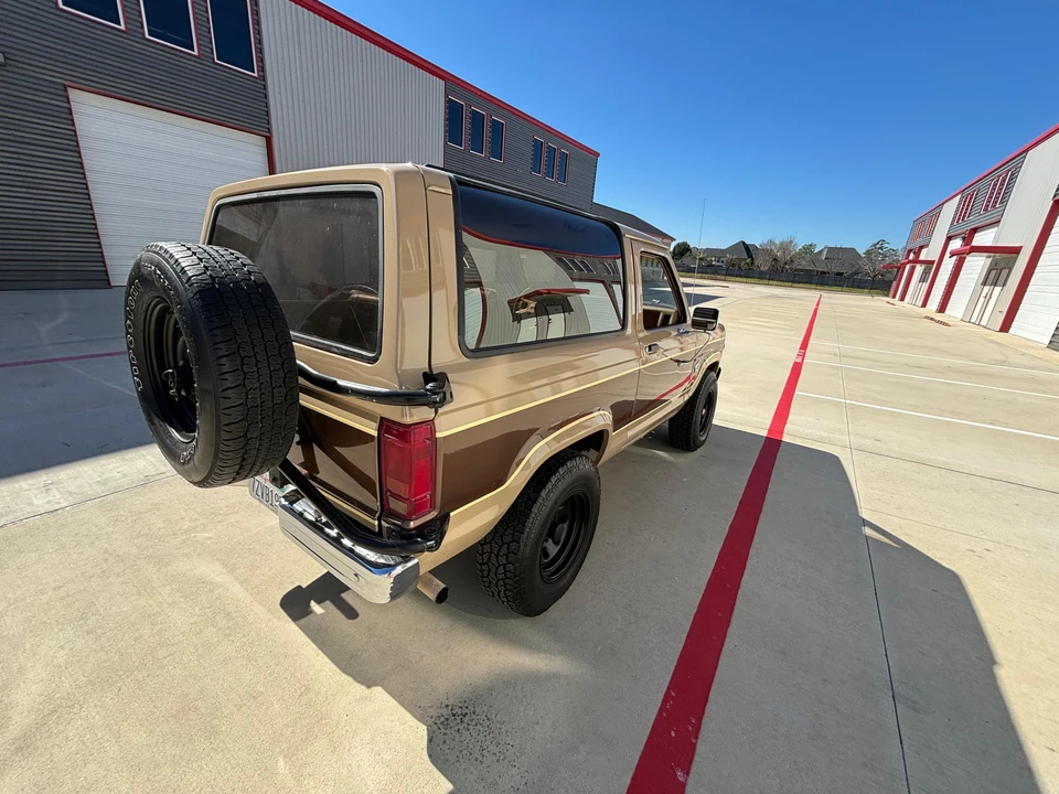 1984 Ford Bronco II - Image 14 of 31