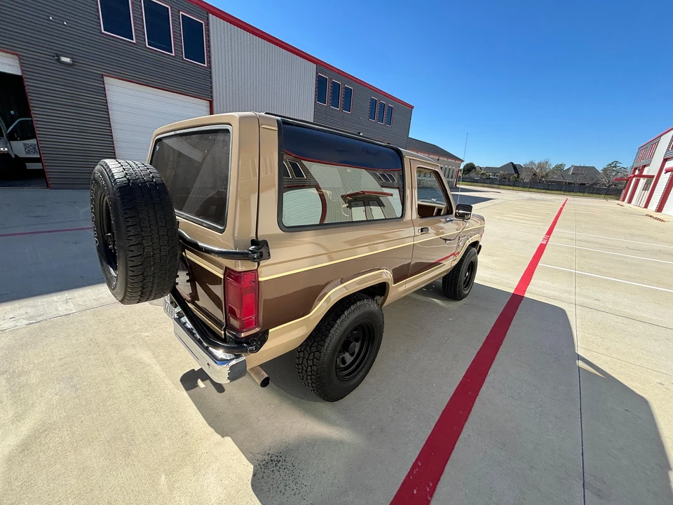 1984 Ford Bronco II - Image 15 of 31