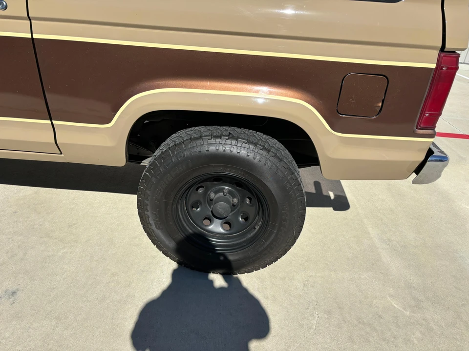 1984 Ford Bronco II - Image 25 of 31