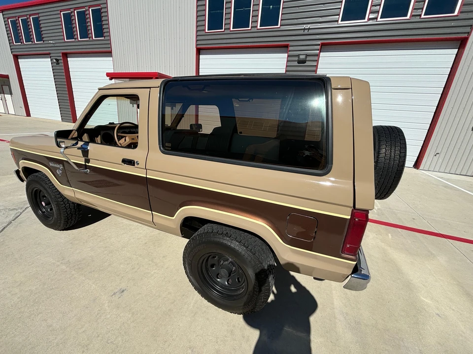 1984 Ford Bronco II - Image 9 of 31