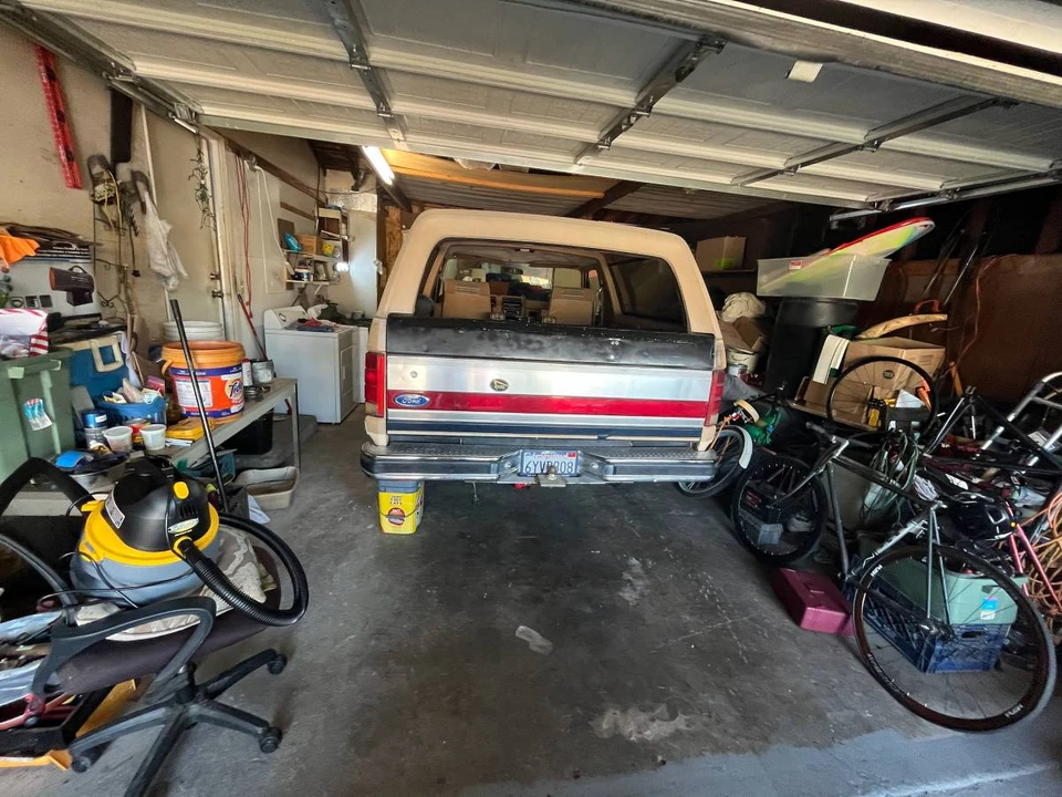 1984 Ford Bronco 3rd Gen - Image 2 of 10