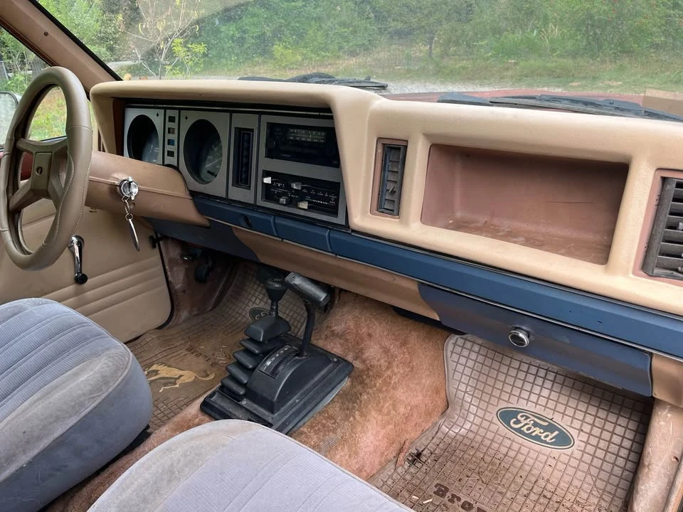 1984 Ford Bronco 3rd Gen - Image 3 of 5