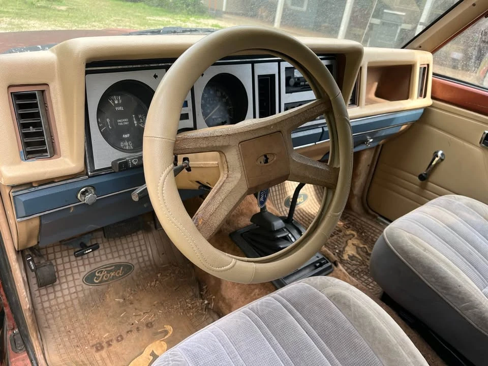 1984 Ford Bronco 3rd Gen - Image 2 of 5