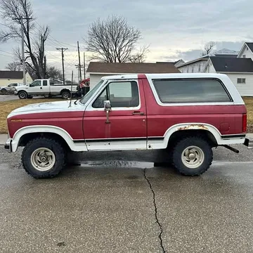 1984 Ford Bronco XLT 4X4