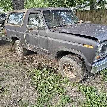 1984 Ford Bronco Sport Utility 2D