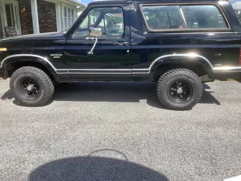 1984 Ford Bronco Sport Utility 2D