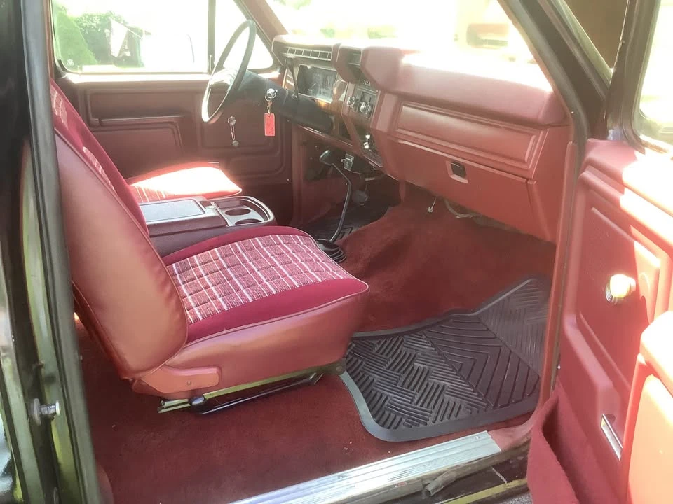1984 Ford Bronco 3rd Gen - Image 6 of 8