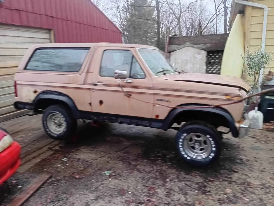 1984 Ford Bronco 3rd Gen - Image 4 of 20