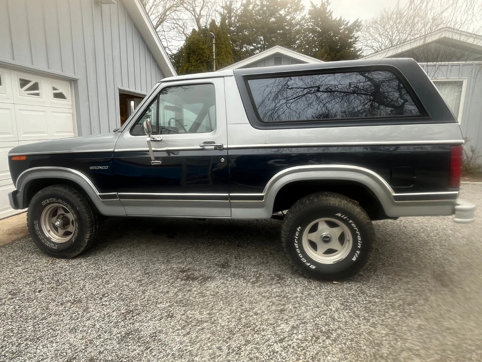 1984 Ford Bronco 3rd Gen - Image 2 of 21
