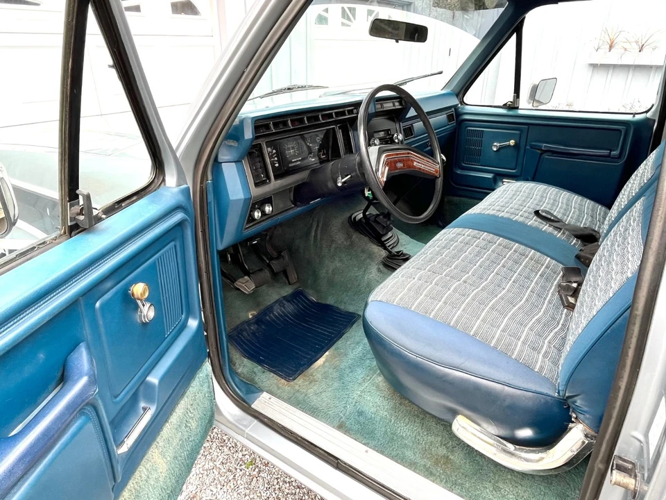 1984 Ford Bronco 3rd Gen - Image 16 of 21
