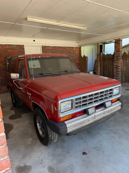1984 Ford Bronco 3rd Gen - Image 3 of 11