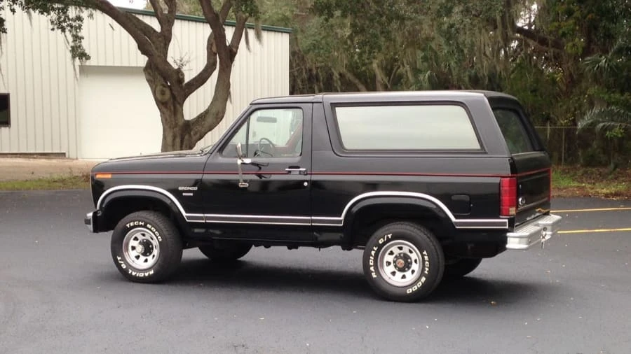 1984 Ford Bronco 3rd Gen - Image 2 of 12