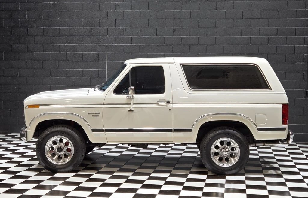 1984 Ford Bronco 3rd Gen - Image 2 of 12
