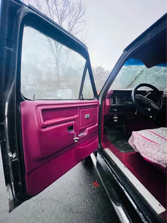 1984 Ford Bronco 3rd Gen - Image 7 of 10