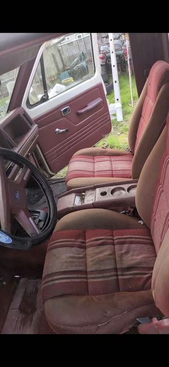1984 Ford Bronco 3rd Gen - Image 6 of 9