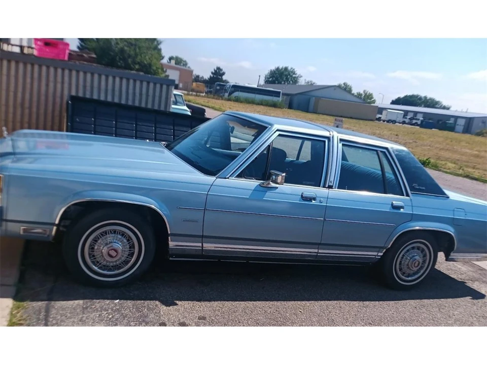 1984 Ford Crown Victoria - Image 3 of 8