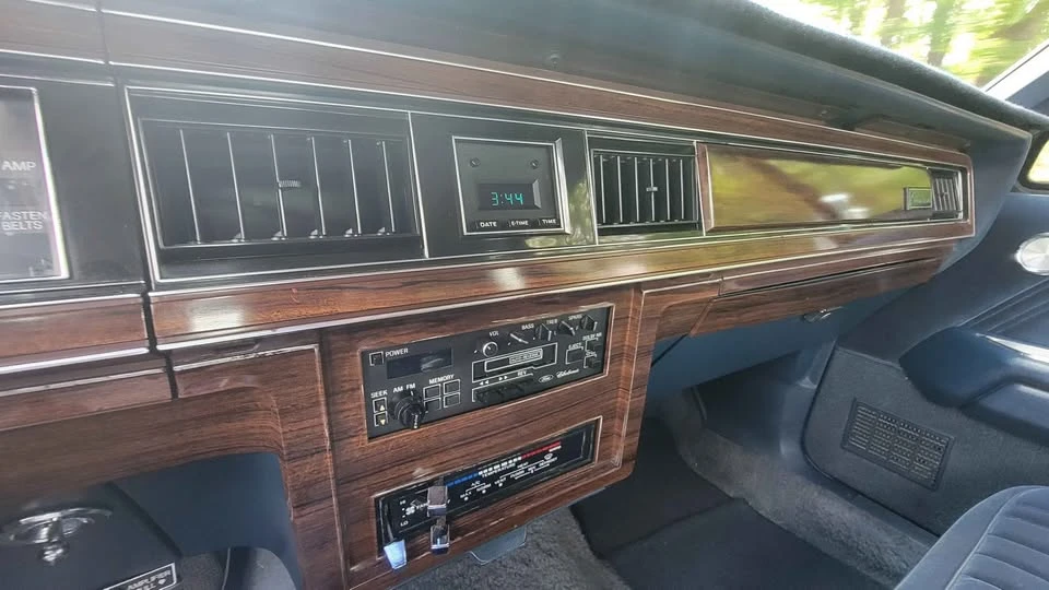 1984 Ford Crown Victoria - Image 7 of 12