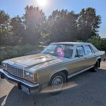 1984 Ford Crown Victoria LTD