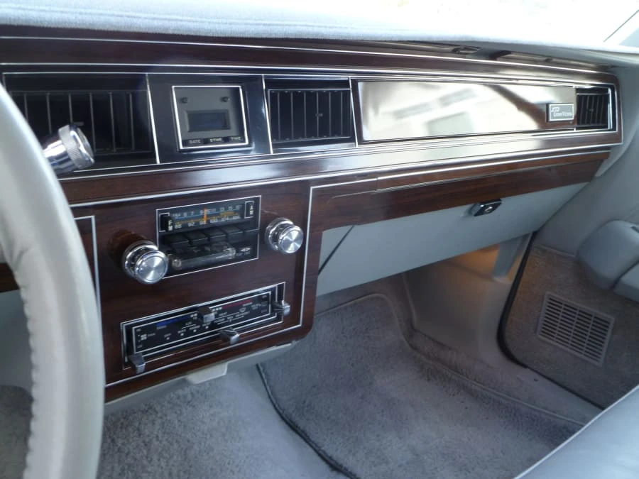 1984 Ford Crown Victoria - Image 6 of 8