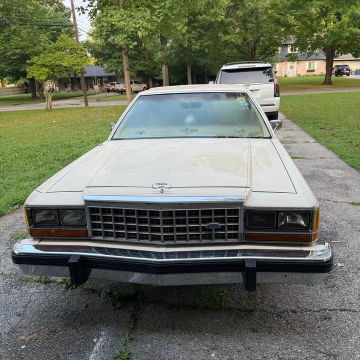 1984 Ford Crown Victoria - Image 3 of 6