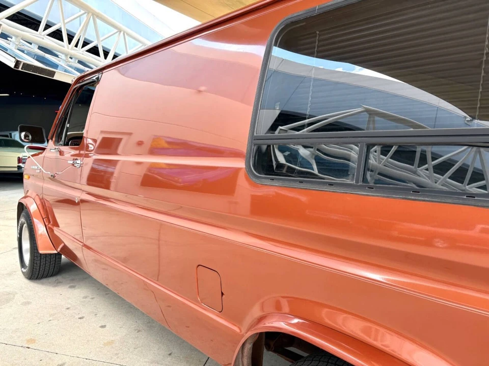 1984 Ford Econoline Van - Image 13 of 21