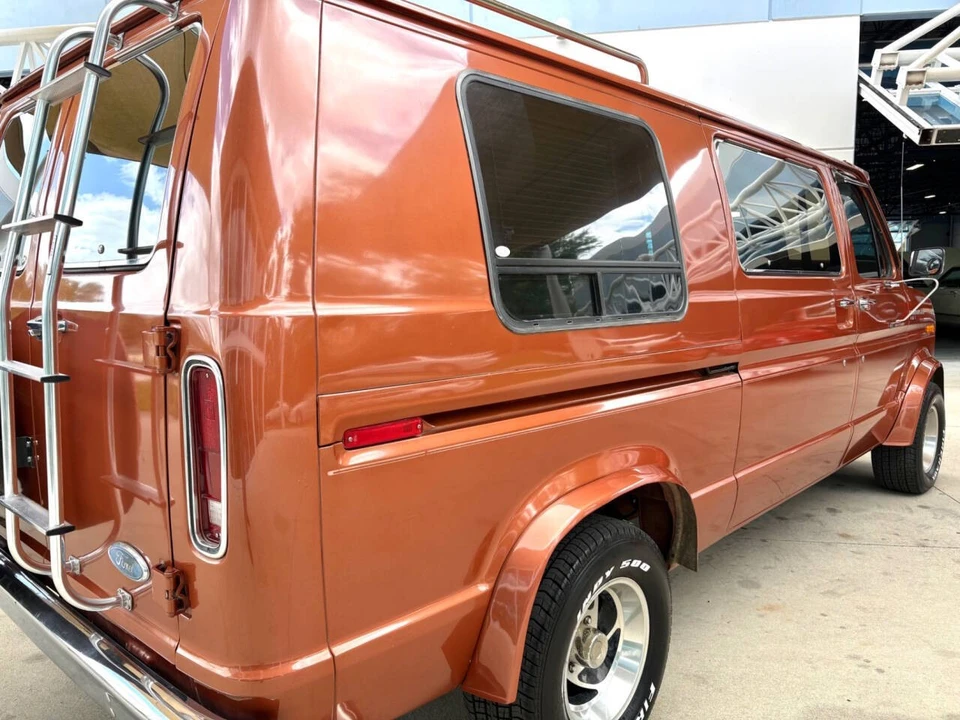 1984 Ford Econoline Van - Image 15 of 21