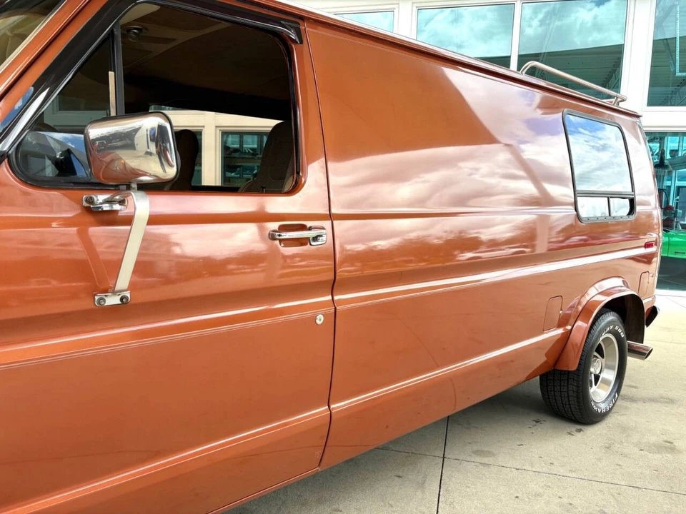 1984 Ford Econoline Van - Image 12 of 21