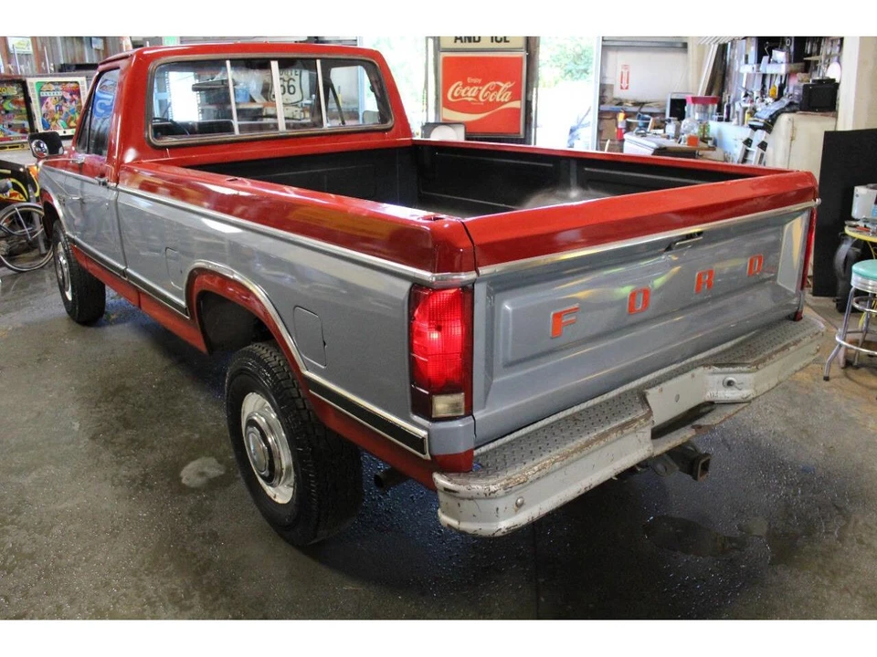 1984 Ford F-Series 7th Gen - Image 17 of 31