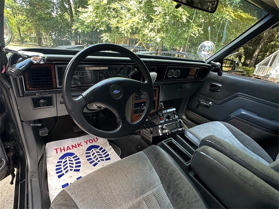 1984 Ford LTD - Image 27 of 31