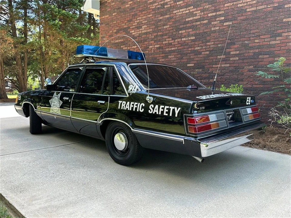 1984 Ford LTD - Image 13 of 31