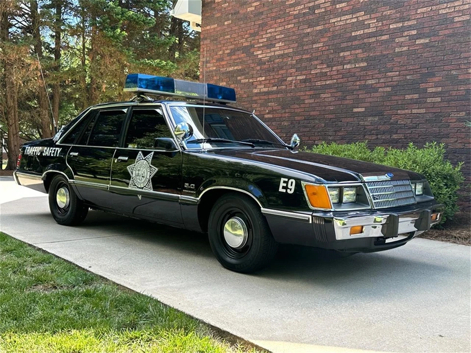 1984 Ford LTD - Image 16 of 31