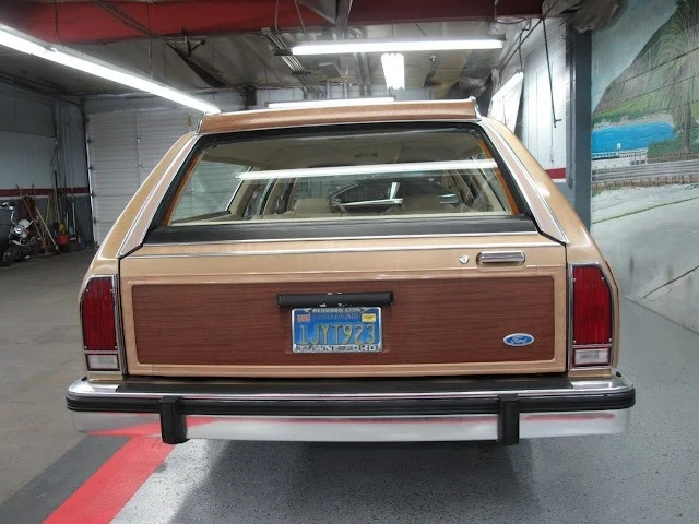1984 Ford Country Squire - Image 20 of 21