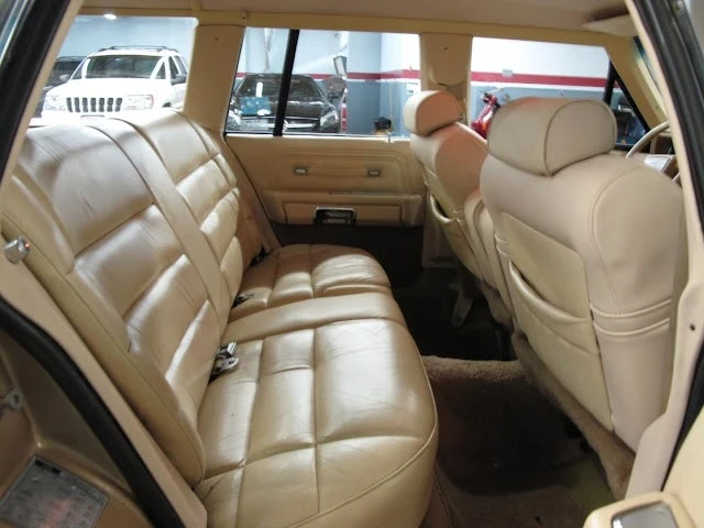 1984 Ford Country Squire - Image 17 of 21