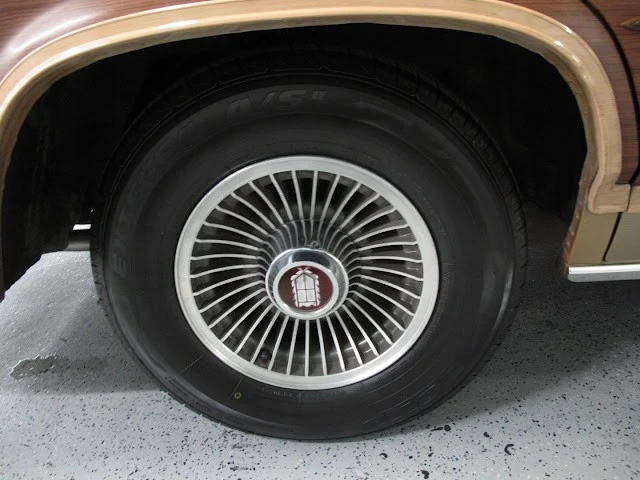 1984 Ford Country Squire - Image 16 of 21