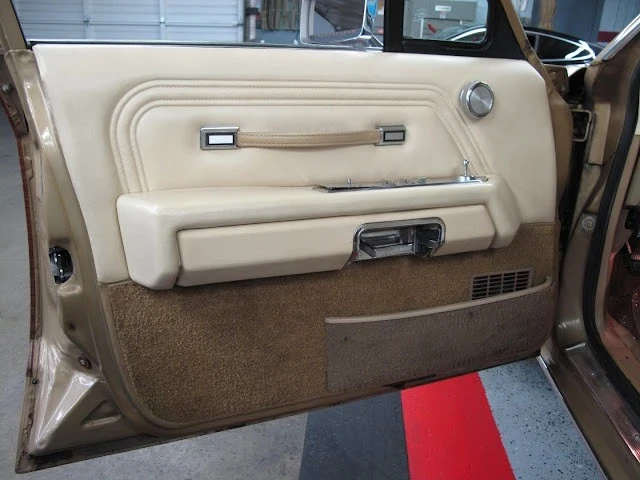 1984 Ford Country Squire - Image 6 of 21