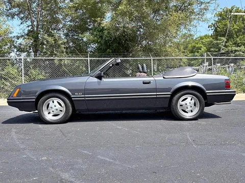 1984 Ford Mustang GT Convertible 2D