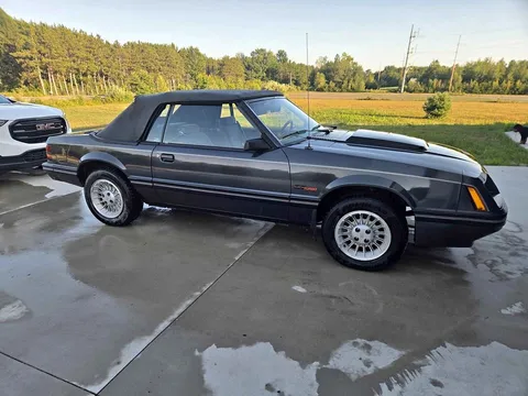1984 Ford Mustang GT Convertible 2D