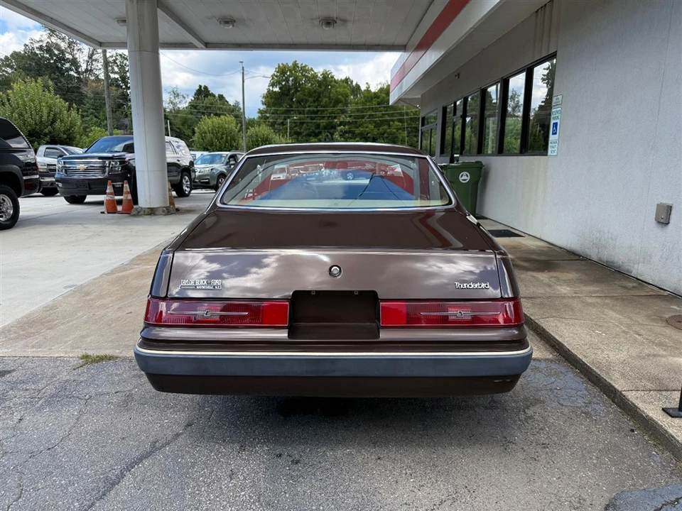 1984 Ford Thunderbird 9th Gen - Image 12 of 16