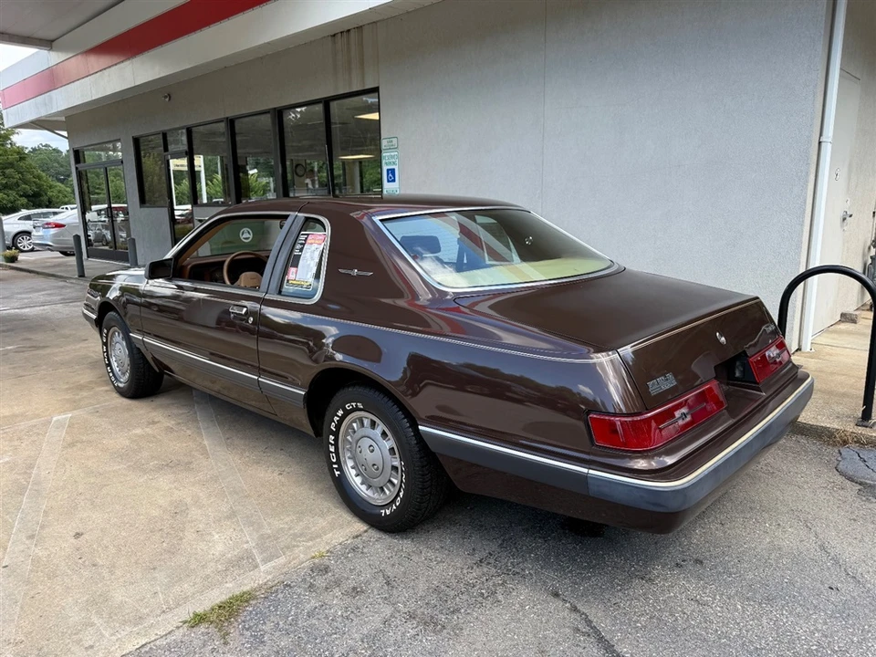 1984 Ford Thunderbird 9th Gen - Image 13 of 16