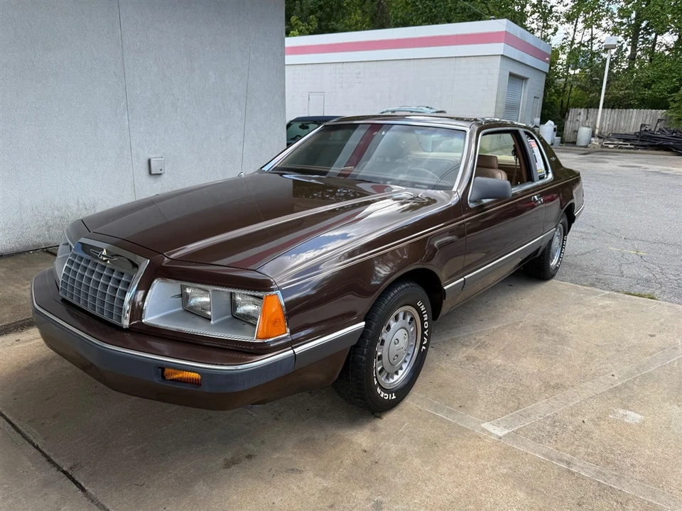1984 Ford Thunderbird 9th Gen - Image 15 of 16