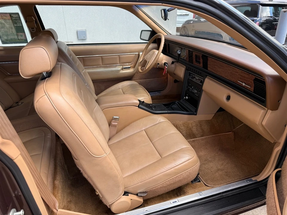 1984 Ford Thunderbird 9th Gen - Image 4 of 16