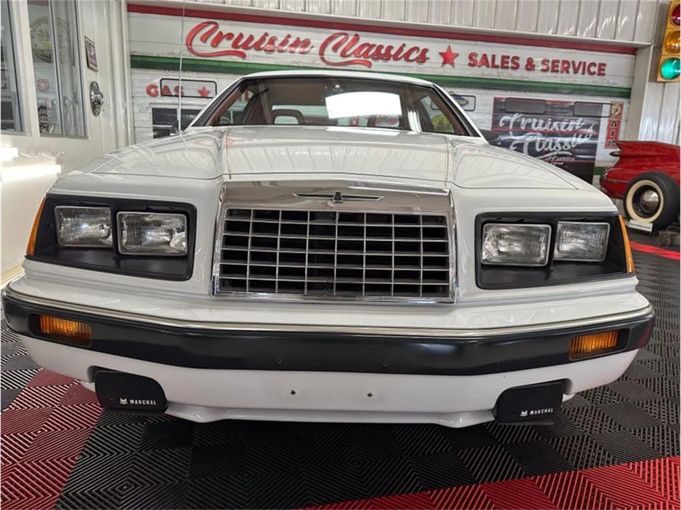 1984 Ford Thunderbird 9th Gen - Image 5 of 31