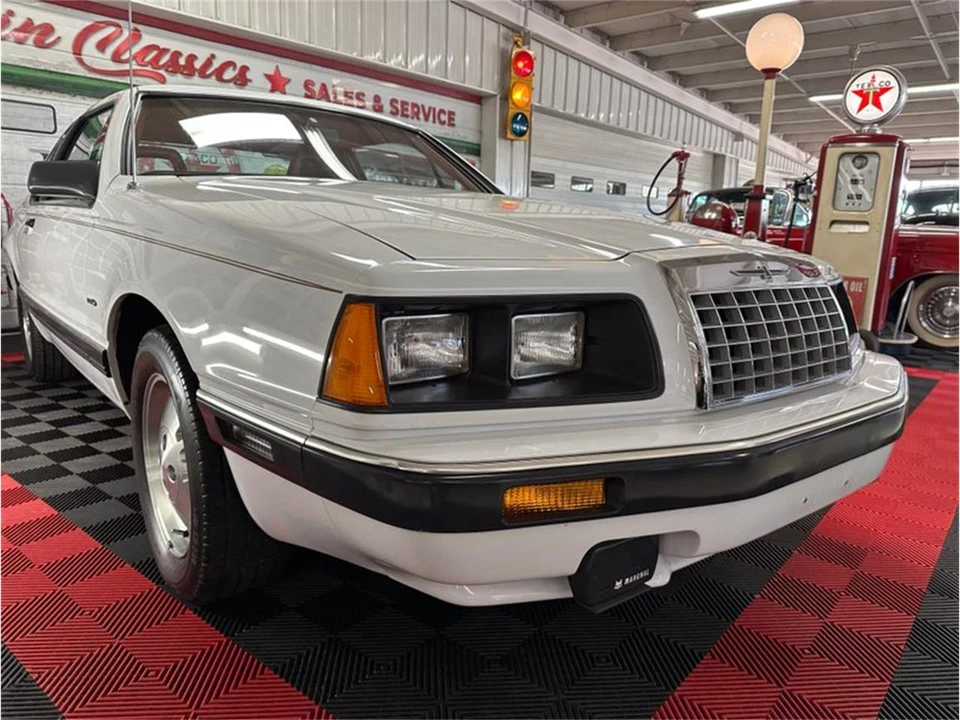 1984 Ford Thunderbird 9th Gen - Image 3 of 31